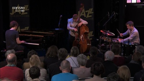 GoGo Penguin-Live At Jazz Sous Les Pommiers (2015-05-14)-x264-2015-gFViD GoGo Penguin-Live At Jazz Sous Les Pommiers (2015-05-14)-x264-2015-gFViD