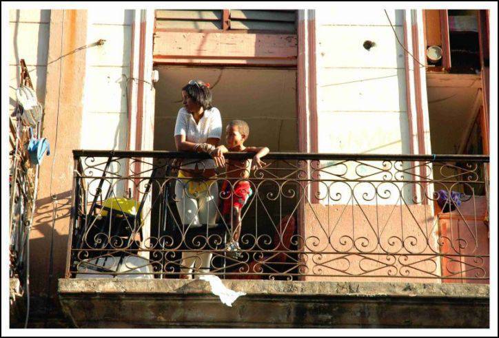 Cuba: ''Los Juguetes y los Niños'' Cuba: ''Los Juguetes y los Niños''
