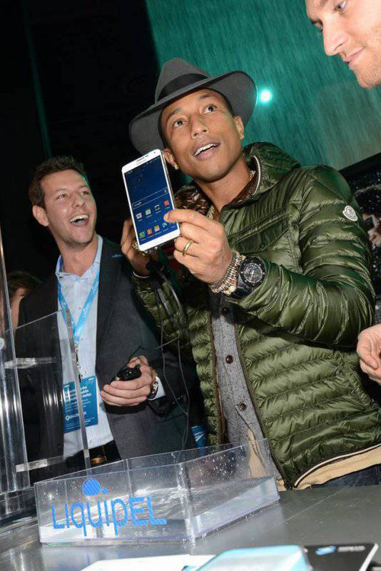 Pharrell’s Phone Star Of Water Demo With Liquipel