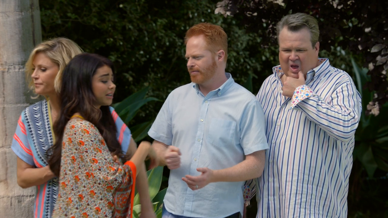 Modern Family S10E02 Kiss and Tell 720p AMZN WEB-DL DDP5 1 H 264-NTb Modern Family S10E02 Kiss and Tell 720p AMZN WEB-DL DDP5 1 H 264-NTb